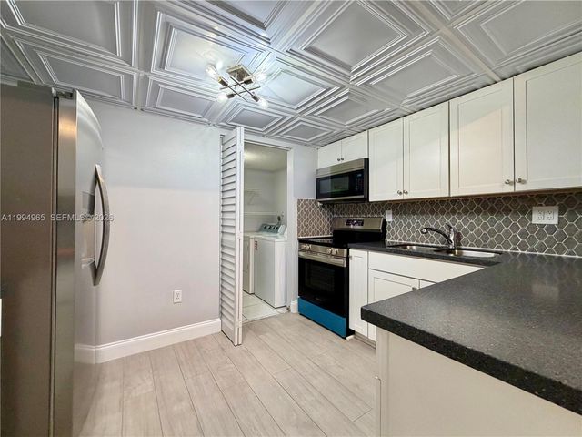 2075 SW 122nd Ave 209, Miami, FL 33175