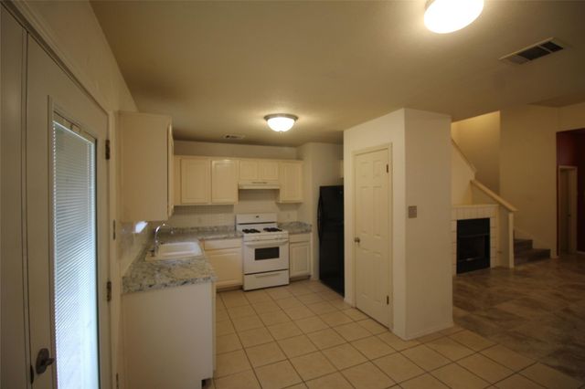 404 Shant ST, Austin, TX 78748