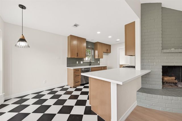 11906 Meadowdale Drive, Stafford, TX 77477