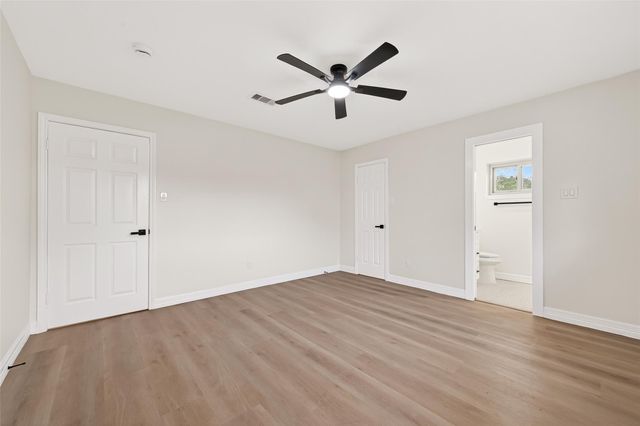 11906 Meadowdale Drive, Stafford, TX 77477