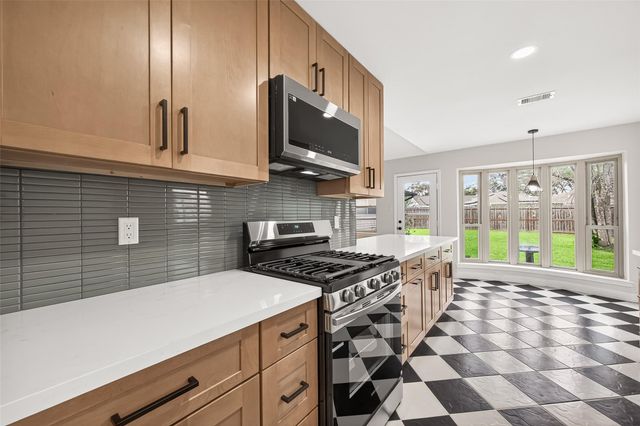 11906 Meadowdale Drive, Stafford, TX 77477