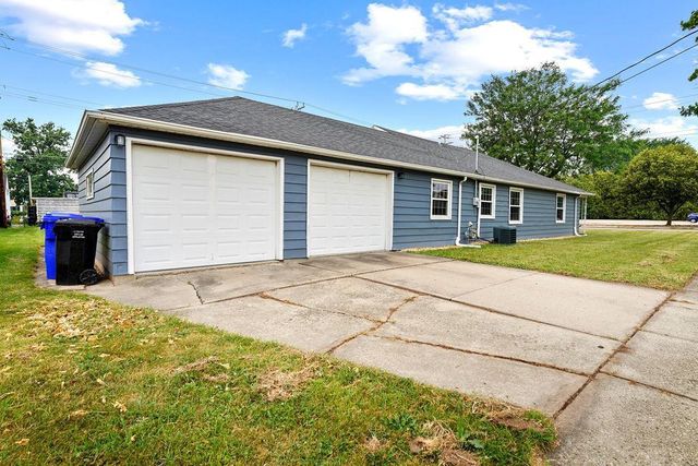2020 N MEADE STREET, Appleton, WI 54911
