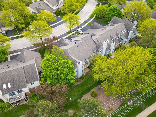 206 Glasgow Lane B206, Schaumburg, IL 60194