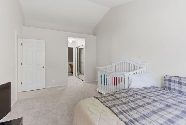 206 Glasgow Lane B206, Schaumburg, IL 60194