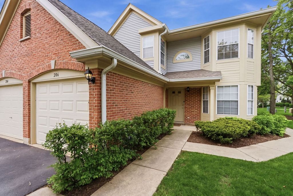 206 Glasgow Lane B206, Schaumburg, IL 60194