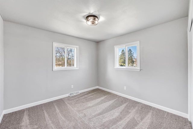1521 BISMARCK AVENUE, Oshkosh, WI 54902