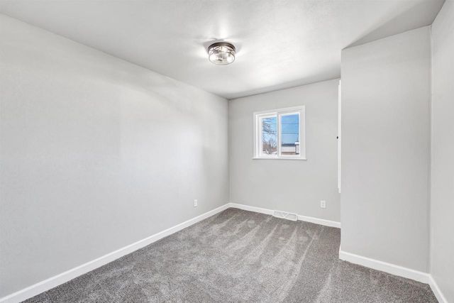 1521 BISMARCK AVENUE, Oshkosh, WI 54902