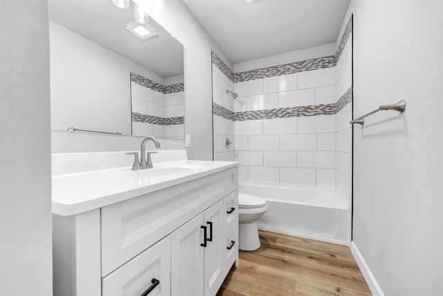 1521 BISMARCK AVENUE, Oshkosh, WI 54902