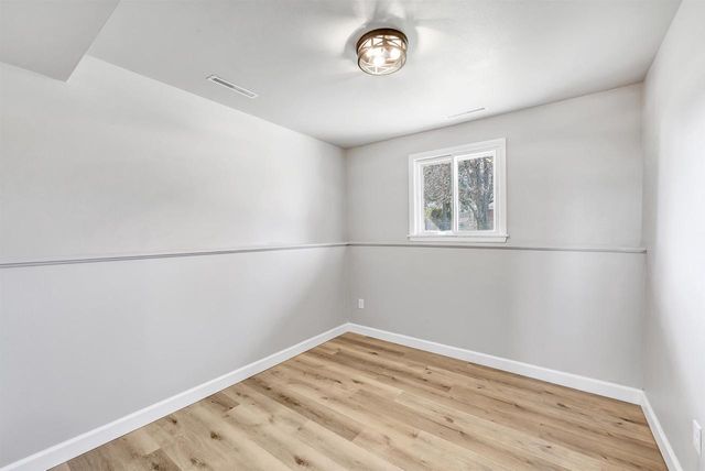 1521 BISMARCK AVENUE, Oshkosh, WI 54902