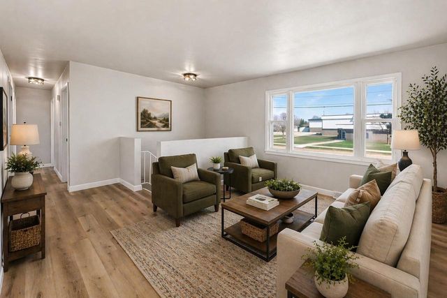 1521 BISMARCK AVENUE, Oshkosh, WI 54902