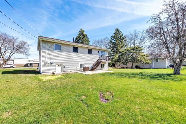 1521 BISMARCK AVENUE, Oshkosh, WI 54902