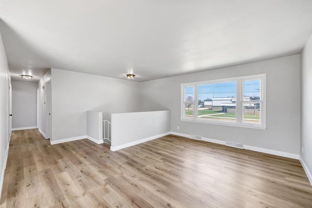 1521 BISMARCK AVENUE, Oshkosh, WI 54902