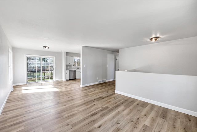 1521 BISMARCK AVENUE, Oshkosh, WI 54902