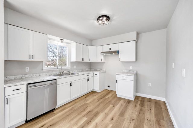 1521 BISMARCK AVENUE, Oshkosh, WI 54902