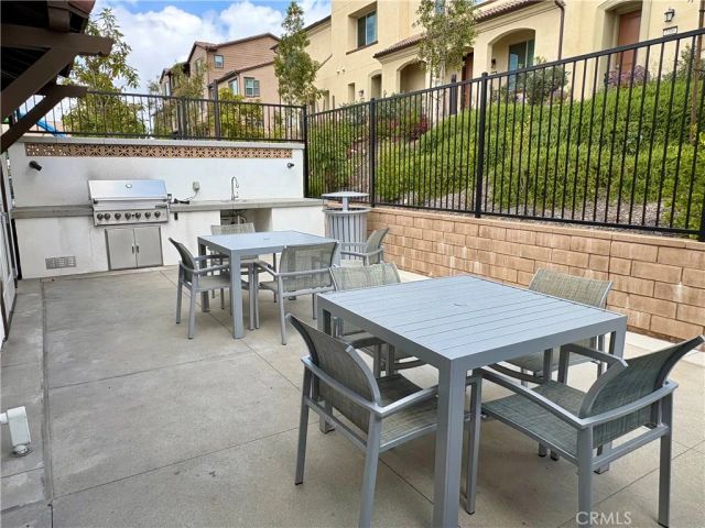 2113 Crescent Moon, Upland, CA 91786