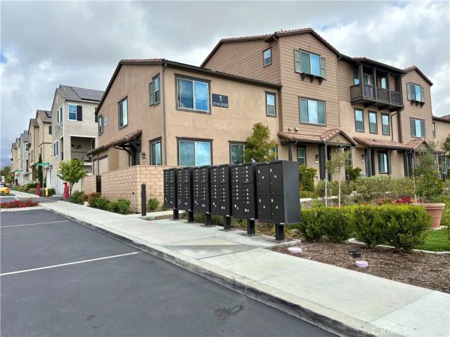 2113 Crescent Moon, Upland, CA 91786