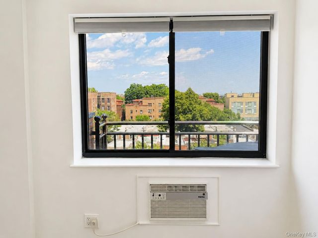3749 81st Street 7D, Jackson Heights, NY 11372