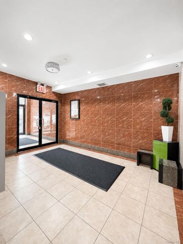 3749 81st Street 7D, Jackson Heights, NY 11372