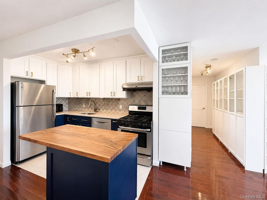 3749 81st Street 7D, Jackson Heights, NY 11372 — photo 3