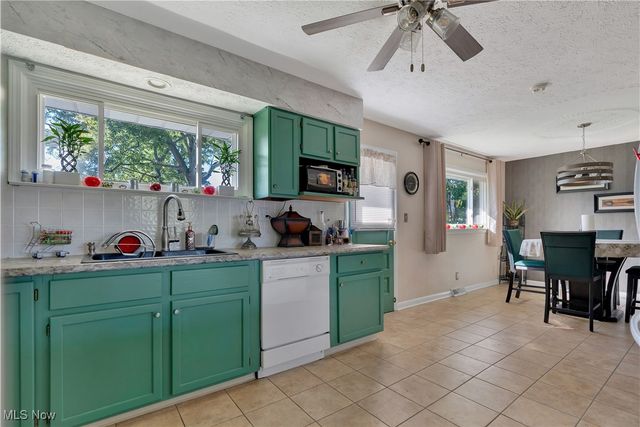 3544 Raber Terrace, Green, OH 44685