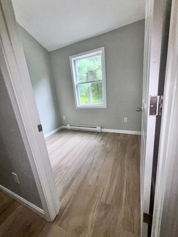 26 Main St 2, Spencer, MA 01562