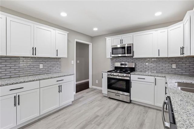 11818 E 62nd Terrace, Kansas City, MO 64133