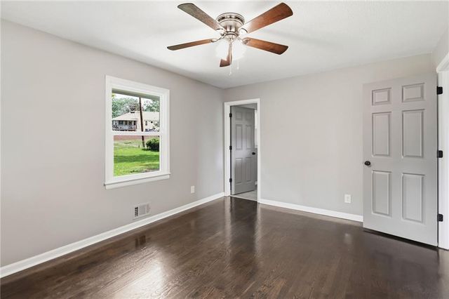 11818 E 62nd Terrace, Kansas City, MO 64133