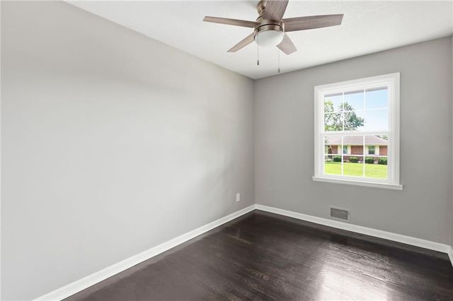 11818 E 62nd Terrace, Kansas City, MO 64133
