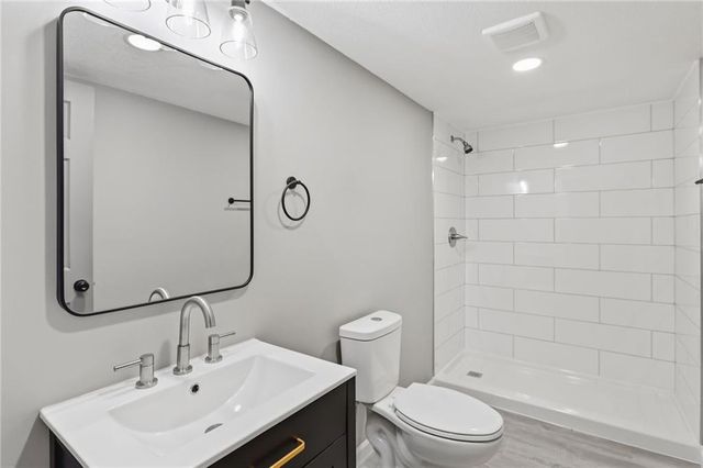 11818 E 62nd Terrace, Kansas City, MO 64133