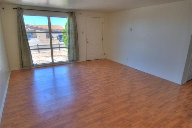 1128 Shirley Street NE, Albuquerque, NM 87112