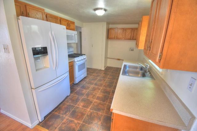 1128 Shirley Street NE, Albuquerque, NM 87112