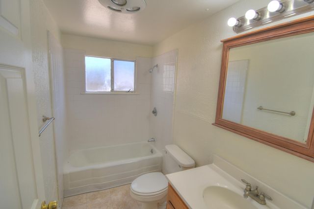 1128 Shirley Street NE, Albuquerque, NM 87112