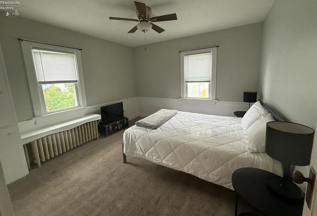E 118 5th Street, Port Clinton, OH 43452