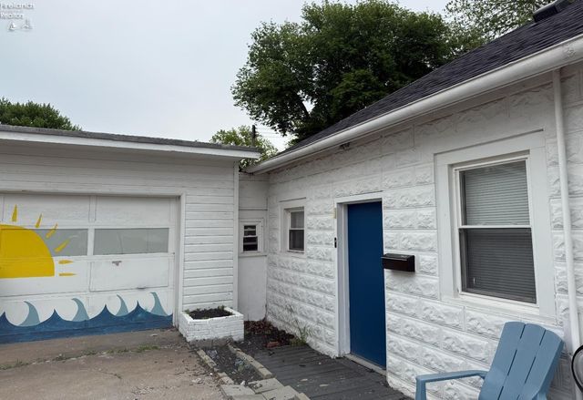 E 118 5th Street, Port Clinton, OH 43452