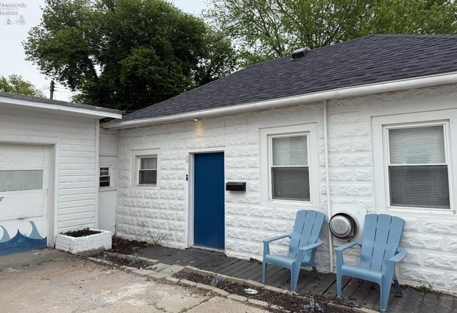 E 118 5th Street, Port Clinton, OH 43452