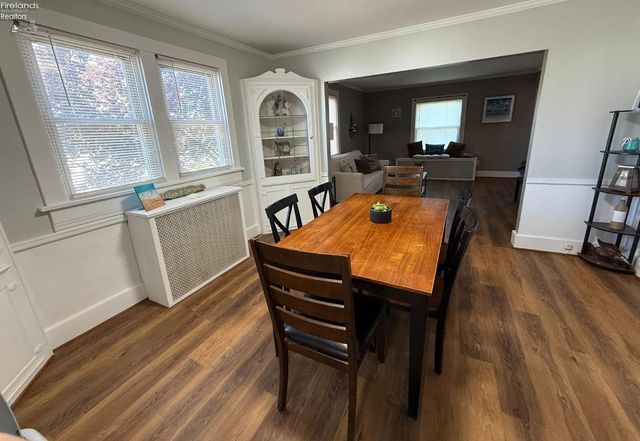 E 118 5th Street, Port Clinton, OH 43452