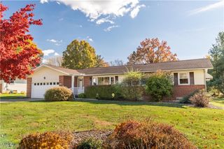 1990 Tricaso Drive, Green, OH 44720