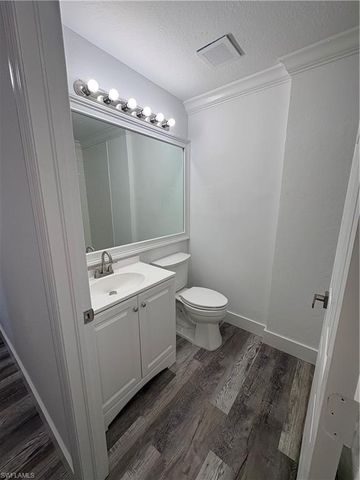 5285 19 PL, Naples, FL 34116