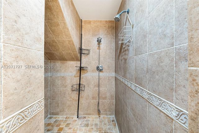 15157 SW 95th St 15157, Miami, FL 33196