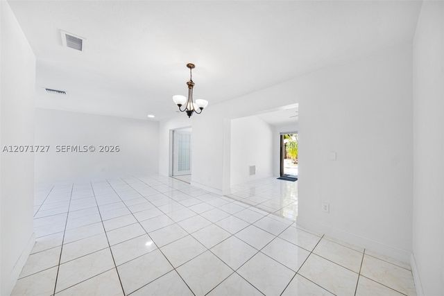 15157 SW 95th St 15157, Miami, FL 33196