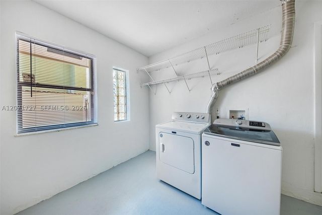 15157 SW 95th St 15157, Miami, FL 33196