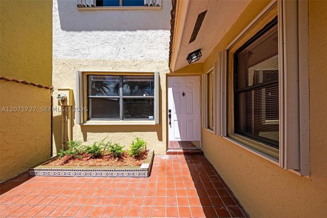 15157 SW 95th St 15157, Miami, FL 33196