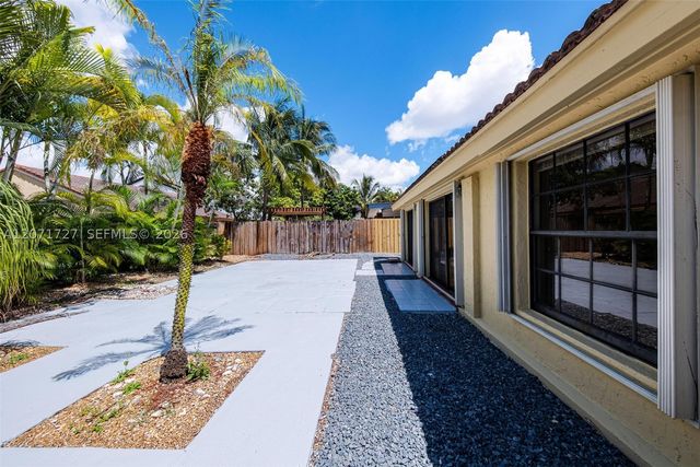 15157 SW 95th St 15157, Miami, FL 33196