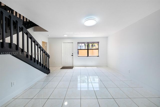 15157 SW 95th St 15157, Miami, FL 33196