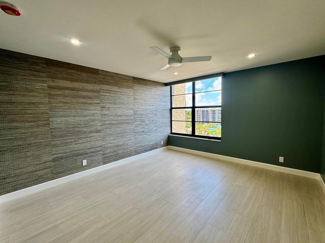 12 Royal Palm Way 6030, Boca Raton, FL 33432