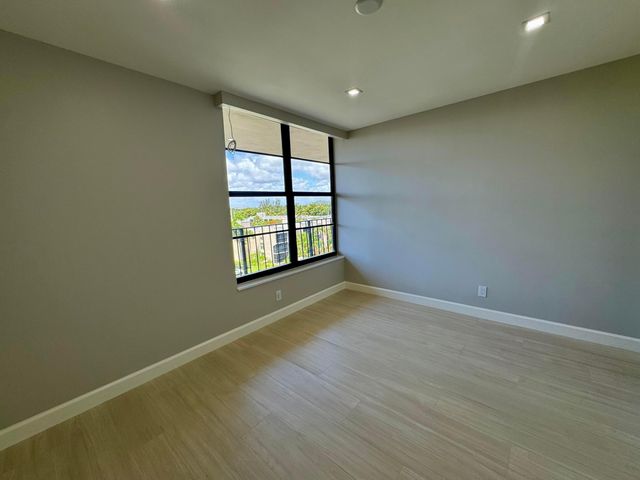 12 Royal Palm Way 6030, Boca Raton, FL 33432