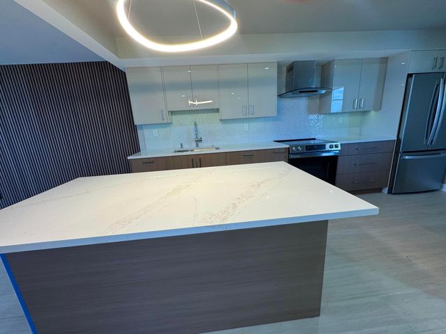 12 Royal Palm Way 6030, Boca Raton, FL 33432