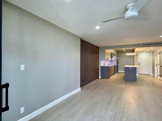 12 Royal Palm Way 6030, Boca Raton, FL 33432