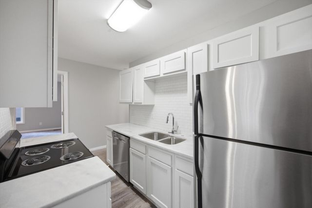 2323 Crutchfield Street, Chattanooga, TN 37406