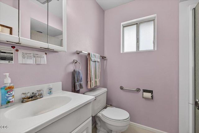 1621 Gayety Lane, Medford, OR 97504